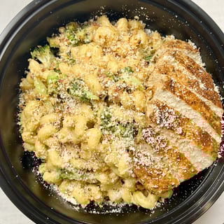 Chick'n & Broccoli Mac